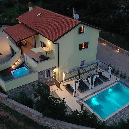 Holiday House Tos-Vila With Heated Pool فربنيك المظهر الخارجي الصورة