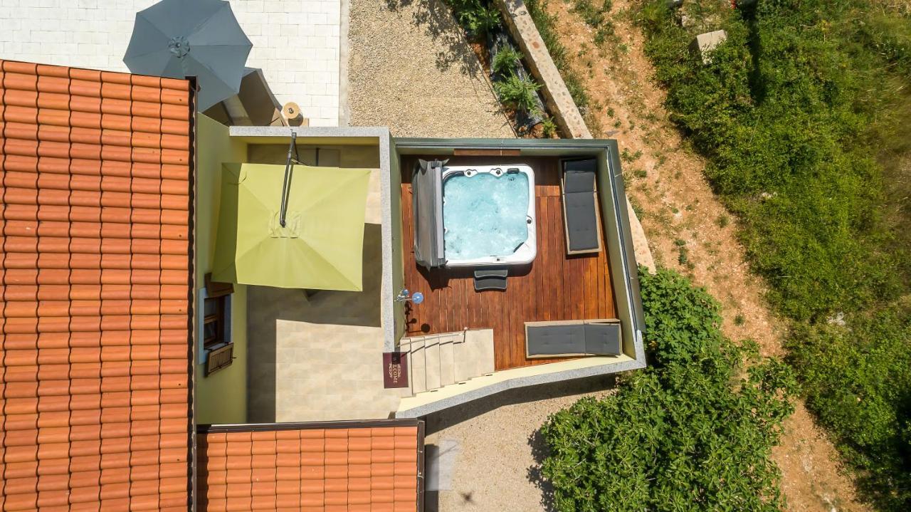Holiday House Tos-Vila With Heated Pool فربنيك المظهر الخارجي الصورة