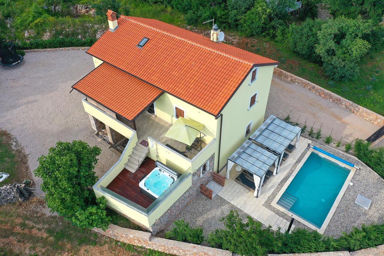 Holiday House Tos-Vila With Heated Pool فربنيك المظهر الخارجي الصورة